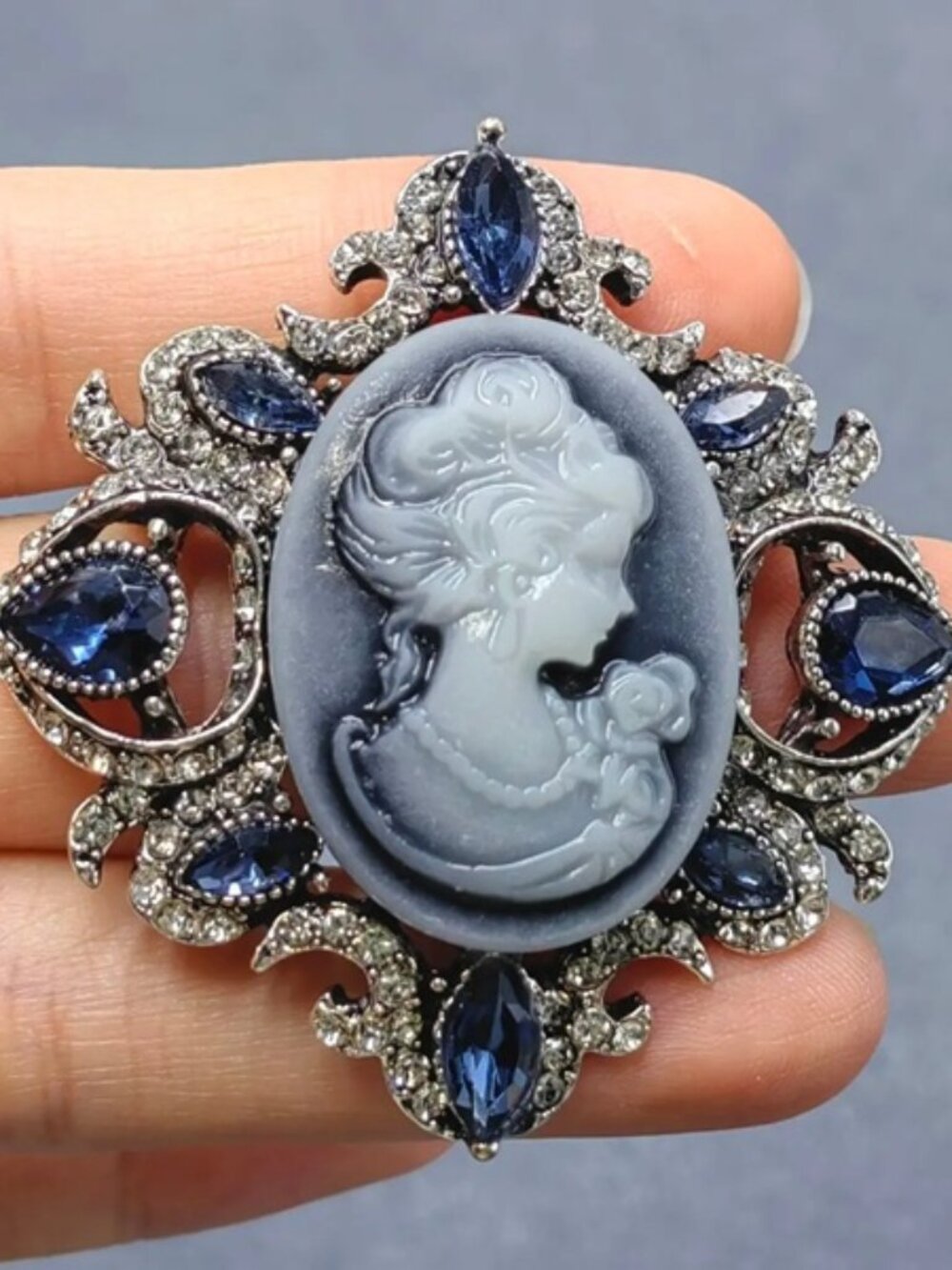 DESIGNER Victorian Silver Carved Lady Cameo Clear/Blue Crystal Brooch Pin**NEW!